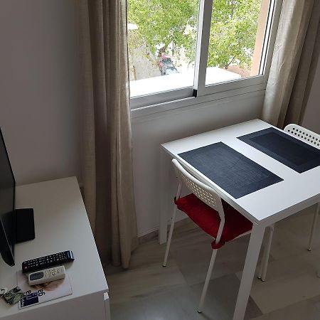 Fan Flat Eugenio (Adults Only) Apartment Malaga Bagian luar foto