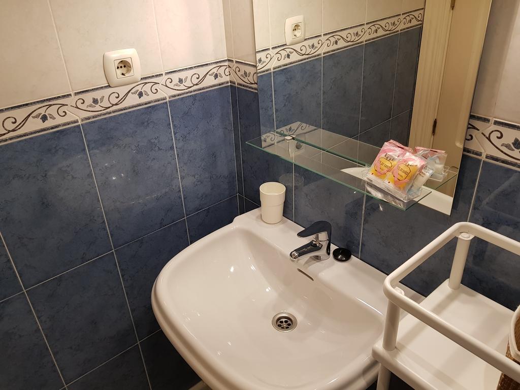 Fan Flat Eugenio (Adults Only) Apartment Malaga Bagian luar foto
