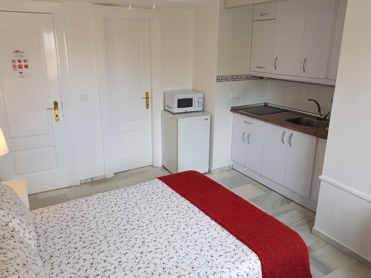Fan Flat Eugenio (Adults Only) Apartment Malaga Bagian luar foto